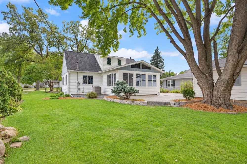 404 15th Street W Hastings, MN 55033