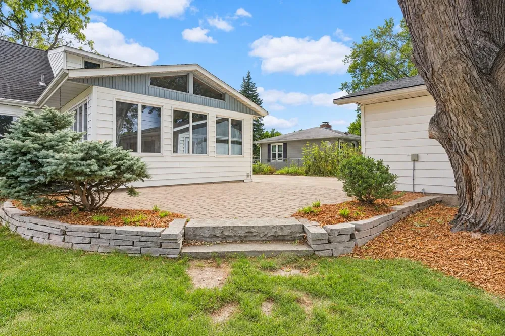 404 15th Street W Hastings, MN 55033