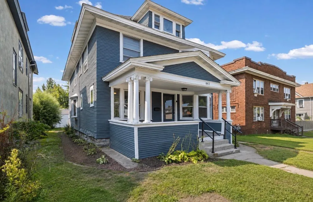 892 Marshall Avenue Saint Paul, MN 55104