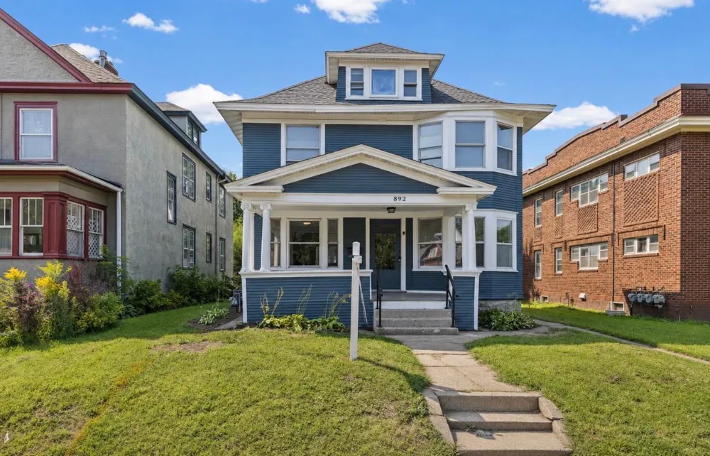 892 Marshall Avenue Saint Paul, MN 55104