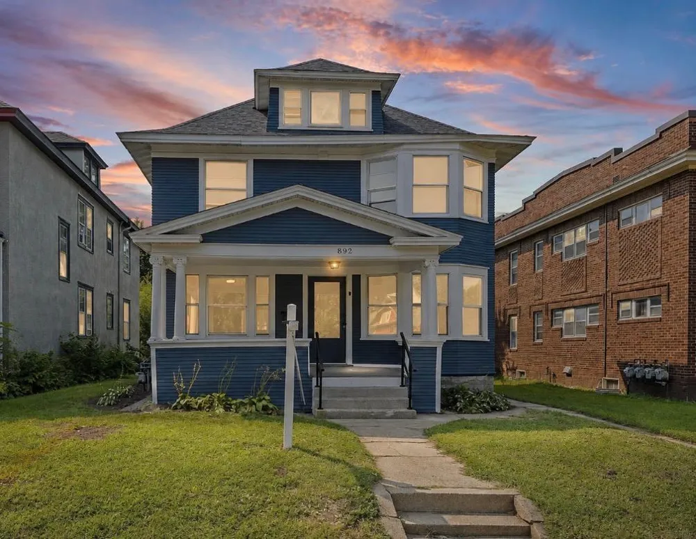 892 Marshall Avenue Saint Paul, MN 55104
