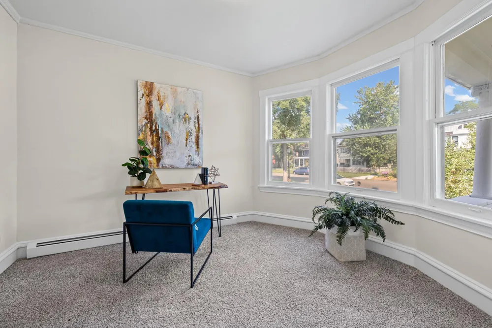 892 Marshall Avenue Saint Paul, MN 55104