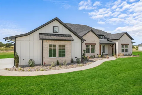 1054 Dixie Estates Way
