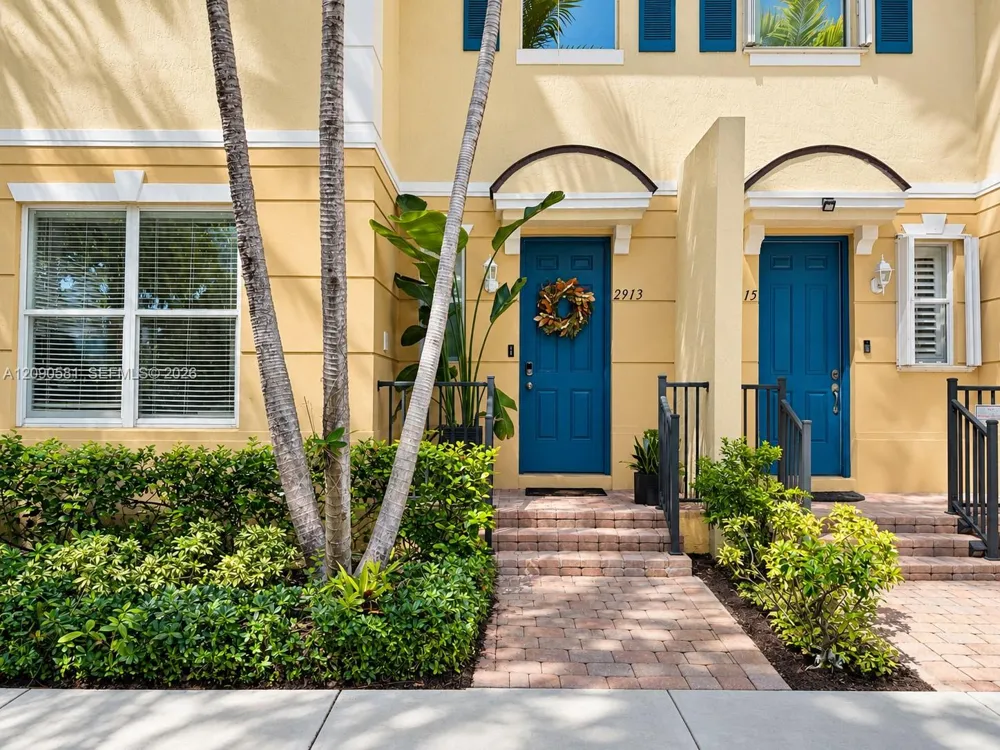 2913 S Greenleaf Cir Boynton Beach, FL 33426