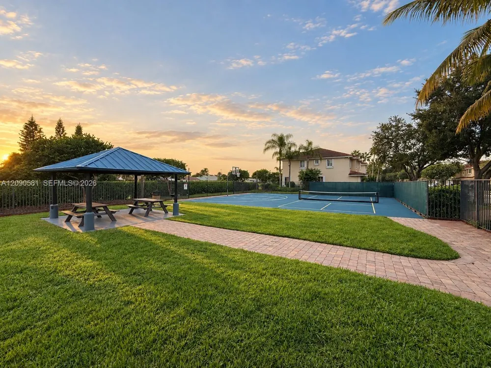 2913 S Greenleaf Cir Boynton Beach, FL 33426
