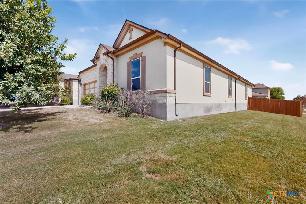 5801 Parma Round Rock, TX 78665
