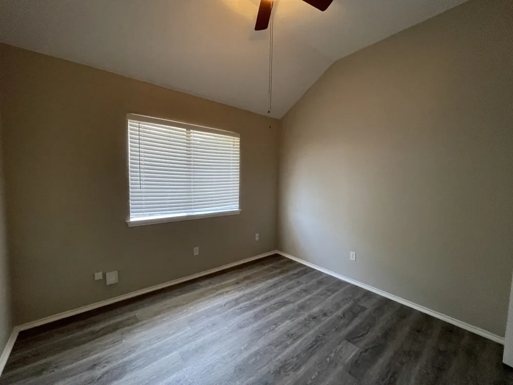 5737 STERLING GREEN TRAIL Arlington, TX 76017