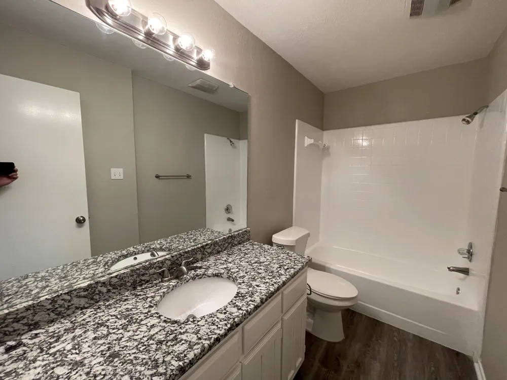 5737 STERLING GREEN TRAIL Arlington, TX 76017