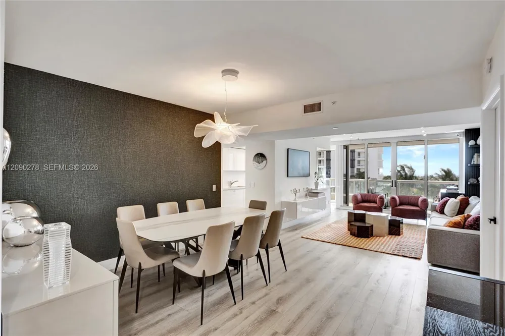 21055 Yacht Club Dr #901 Aventura, FL 33180
