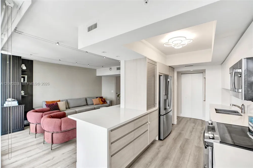 21055 Yacht Club Dr #901 Aventura, FL 33180