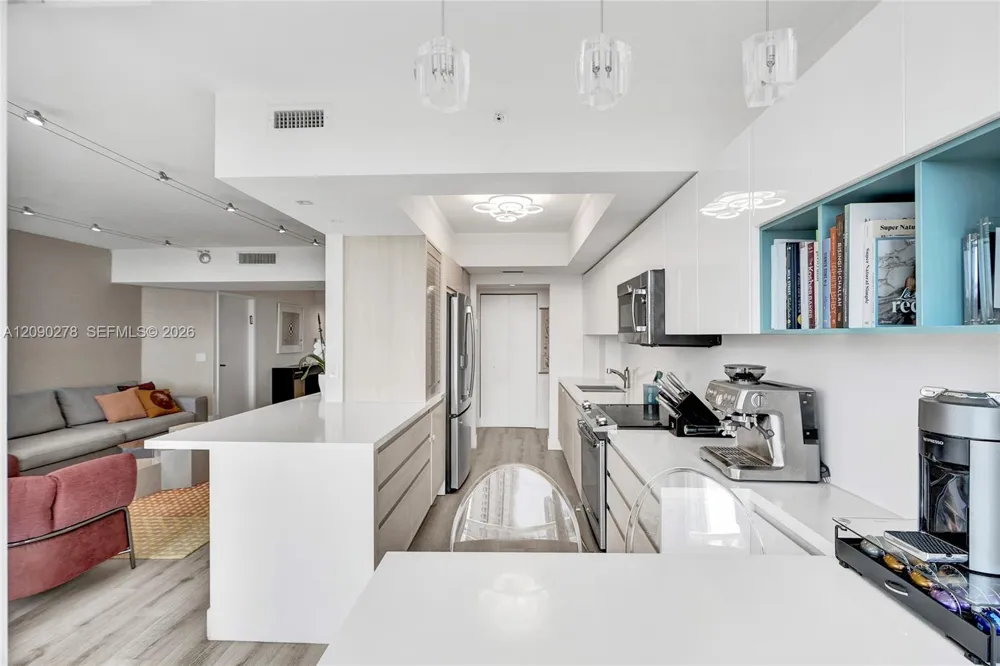 21055 Yacht Club Dr #901 Aventura, FL 33180