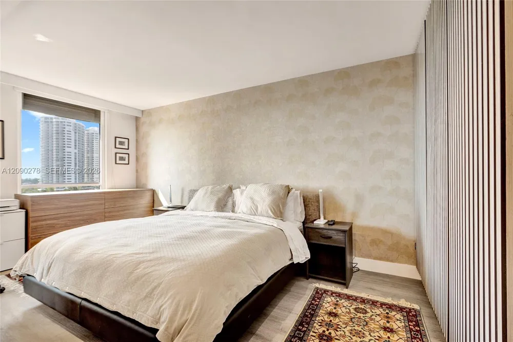 21055 Yacht Club Dr #901 Aventura, FL 33180