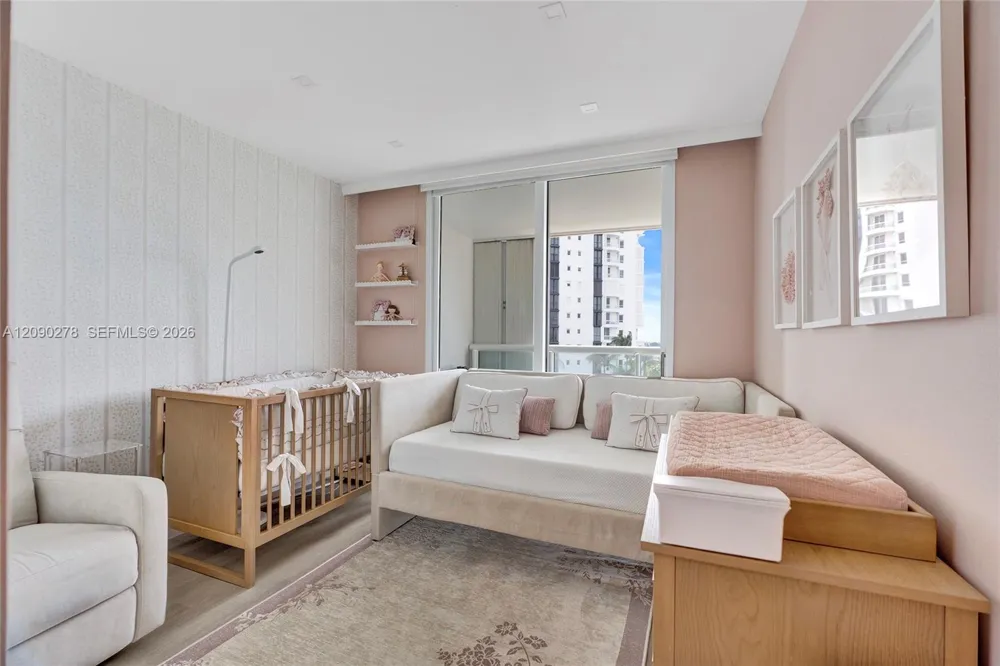 21055 Yacht Club Dr #901 Aventura, FL 33180