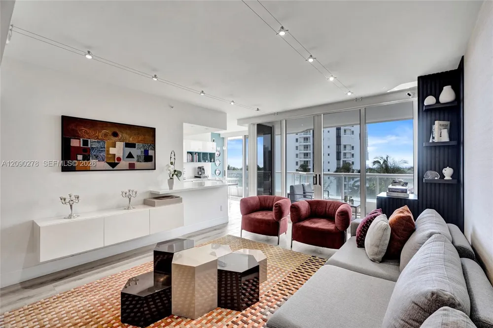 21055 Yacht Club Dr #901 Aventura, FL 33180