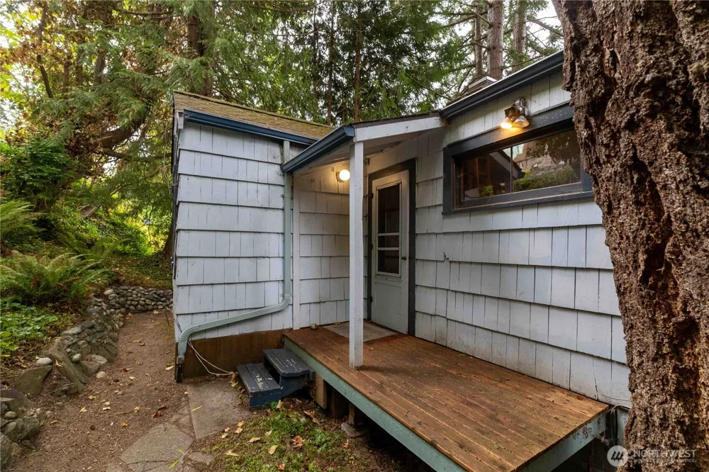 1083 Chuckanut Drive Bellingham, WA 98229