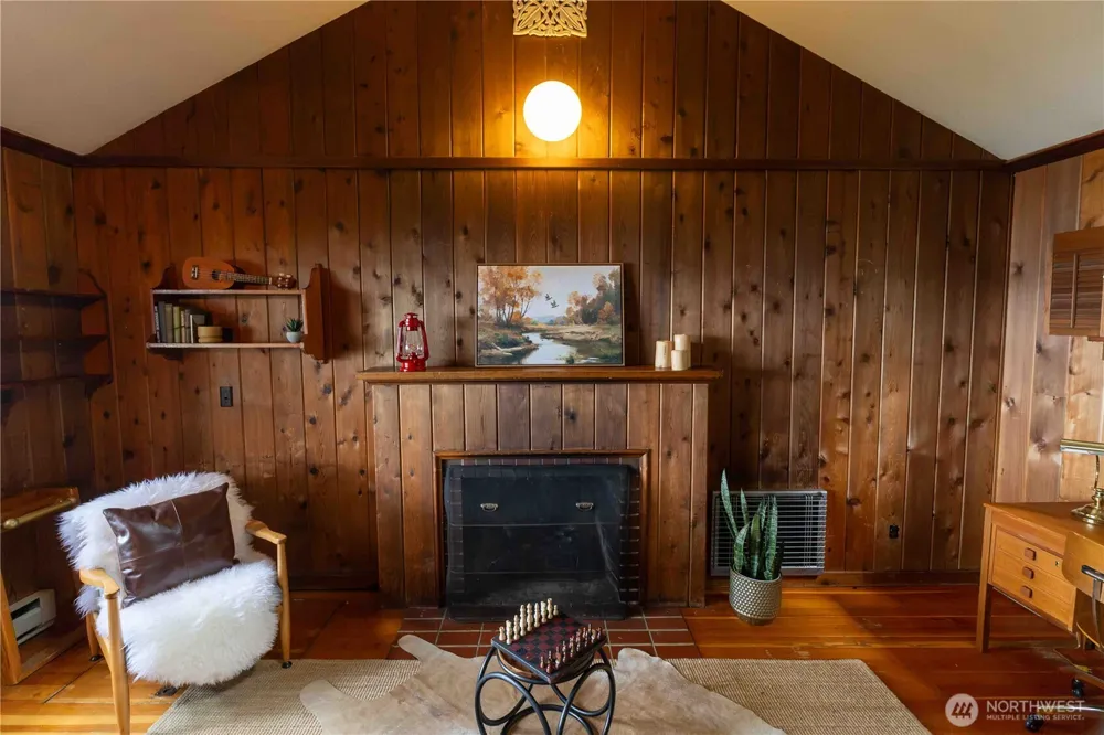 1083 Chuckanut Drive Bellingham, WA 98229