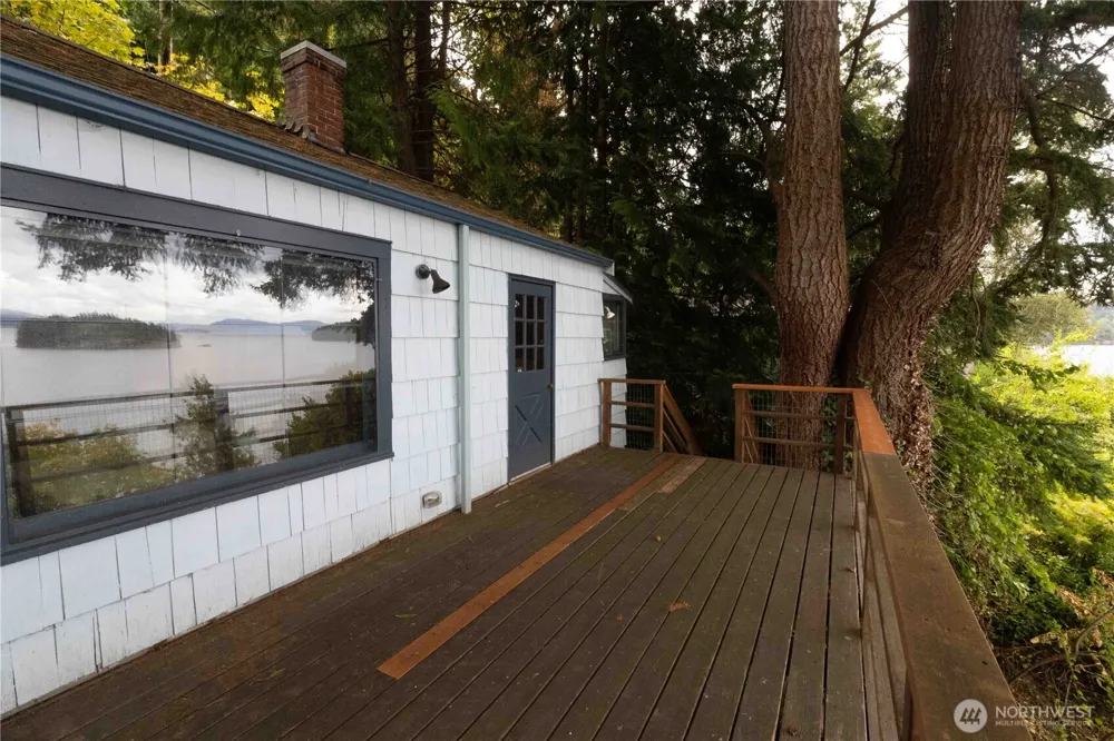 1083 Chuckanut Drive Bellingham, WA 98229