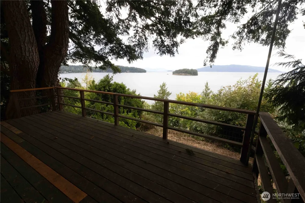 1083 Chuckanut Drive Bellingham, WA 98229