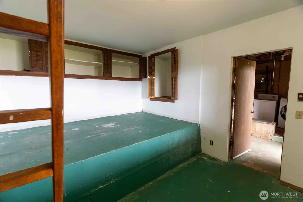 1083 Chuckanut Drive Bellingham, WA 98229