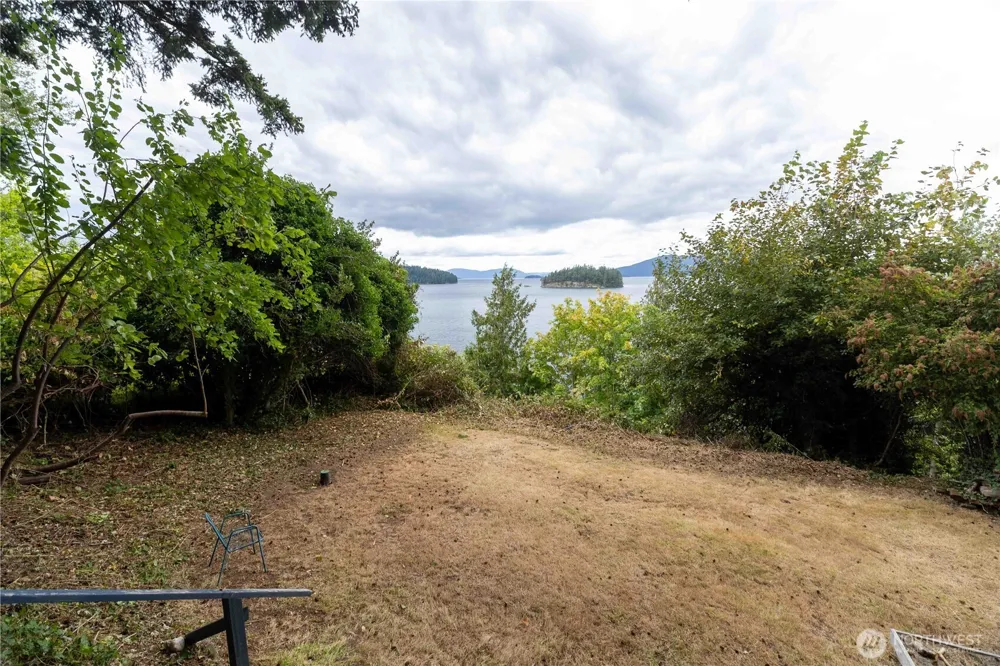 1083 Chuckanut Drive Bellingham, WA 98229