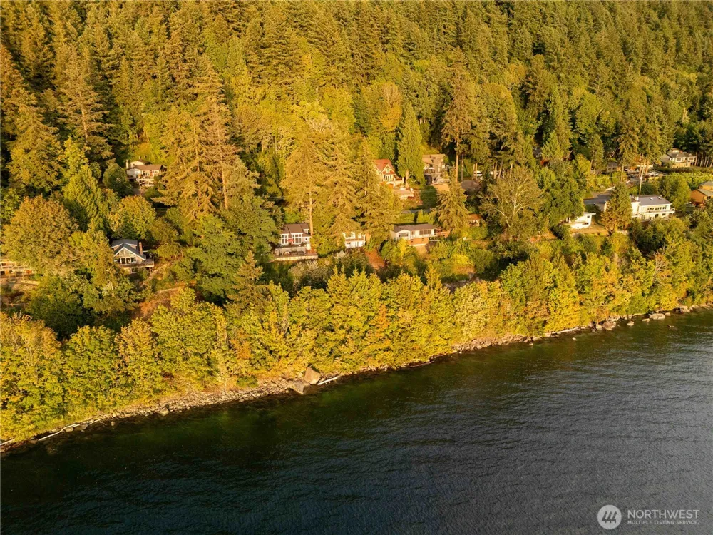1083 Chuckanut Drive Bellingham, WA 98229