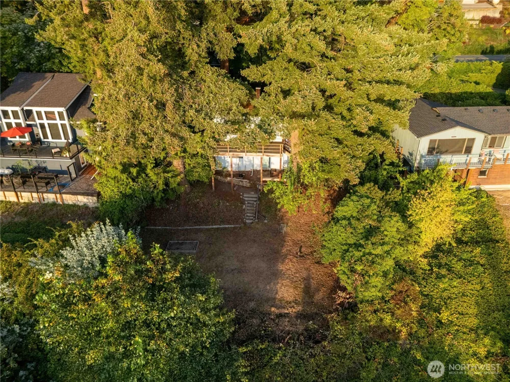 1083 Chuckanut Drive Bellingham, WA 98229