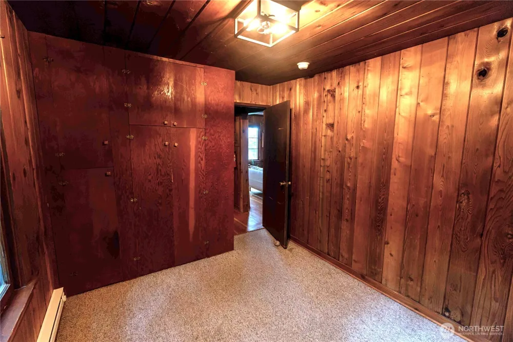 1083 Chuckanut Drive Bellingham, WA 98229