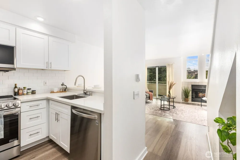 10237 SE 3rd Street #5 Bellevue, WA 98004