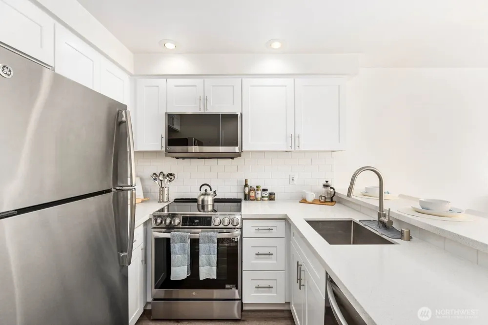 10237 SE 3rd Street #5 Bellevue, WA 98004