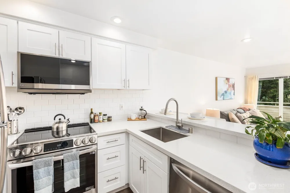 10237 SE 3rd Street #5 Bellevue, WA 98004