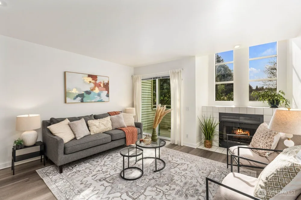 10237 SE 3rd Street #5 Bellevue, WA 98004