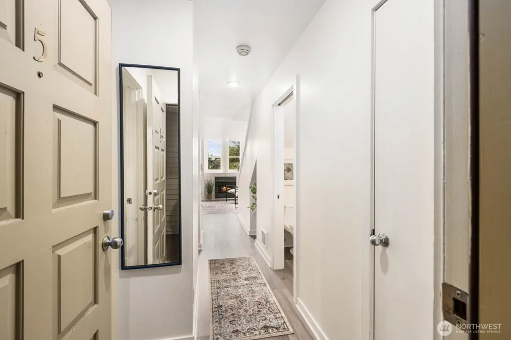 10237 SE 3rd Street #5 Bellevue, WA 98004