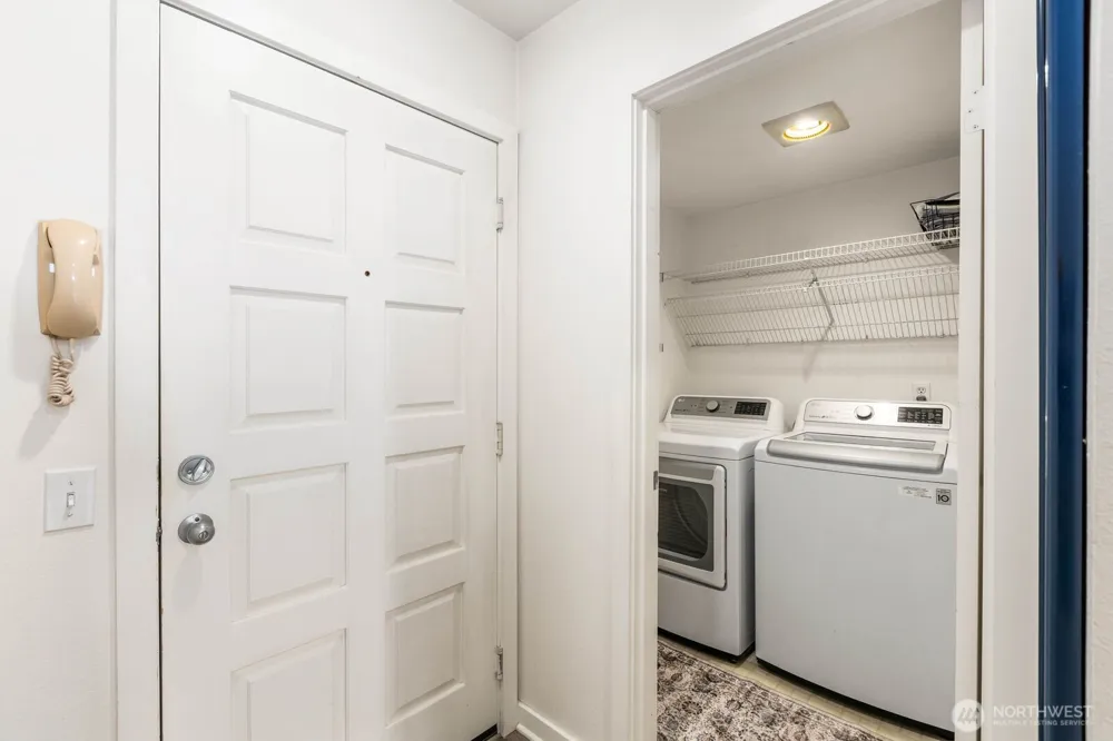 10237 SE 3rd Street #5 Bellevue, WA 98004