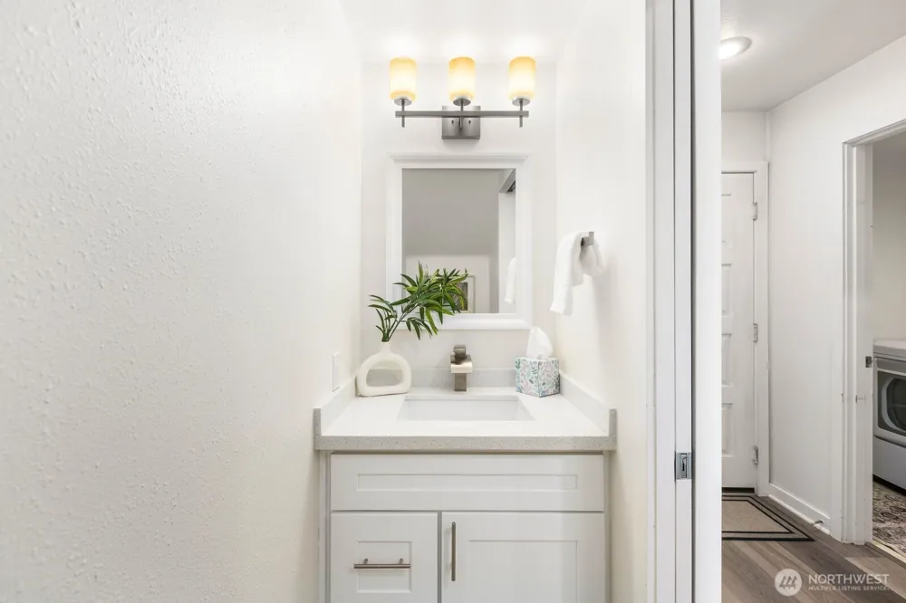 10237 SE 3rd Street #5 Bellevue, WA 98004