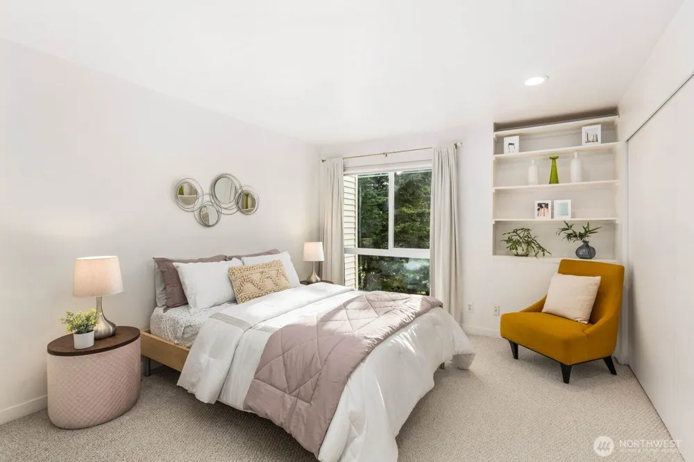 10237 SE 3rd Street #5 Bellevue, WA 98004