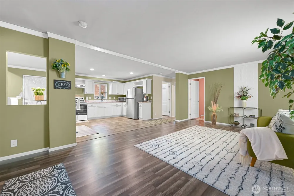 6236 Azure Way Maple Falls, WA 98266