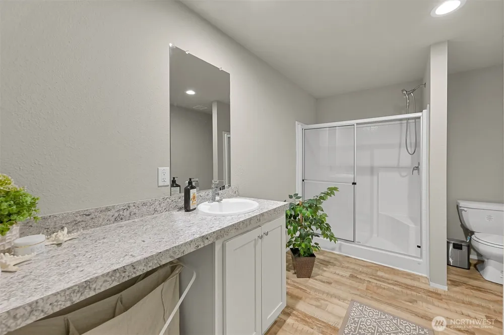 6236 Azure Way Maple Falls, WA 98266