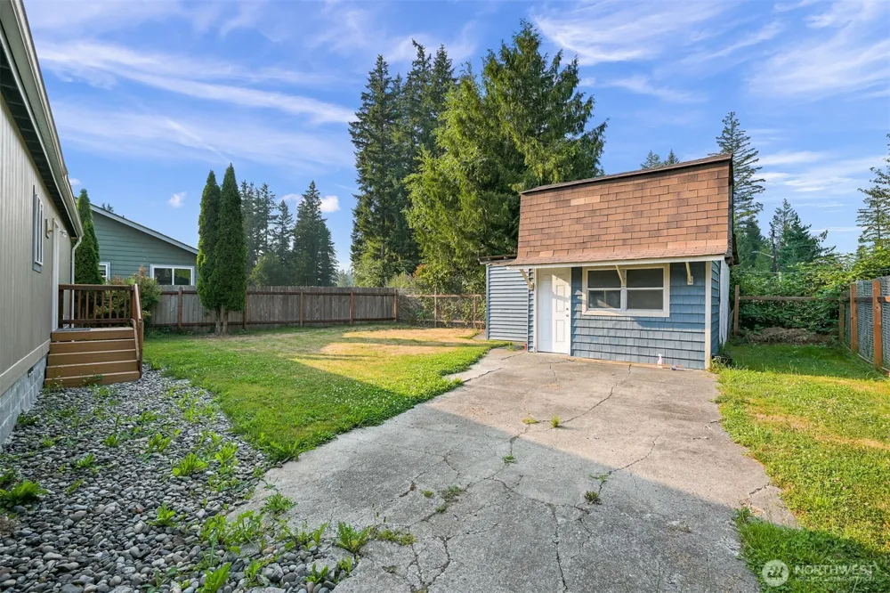 6236 Azure Way Maple Falls, WA 98266