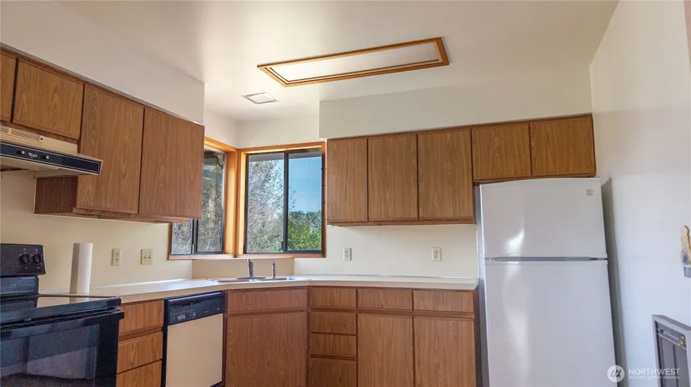 121 SW State St Tonasket, WA 98855