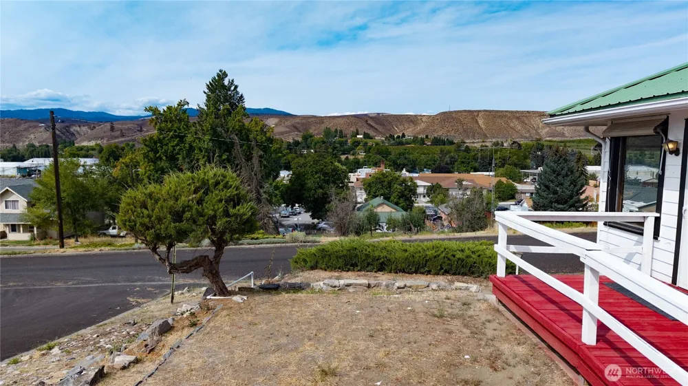 121 SW State St Tonasket, WA 98855