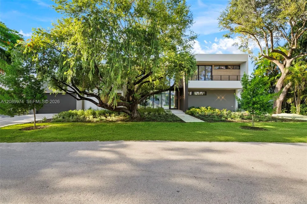 5921 SW 84th St South Miami, FL 33143
