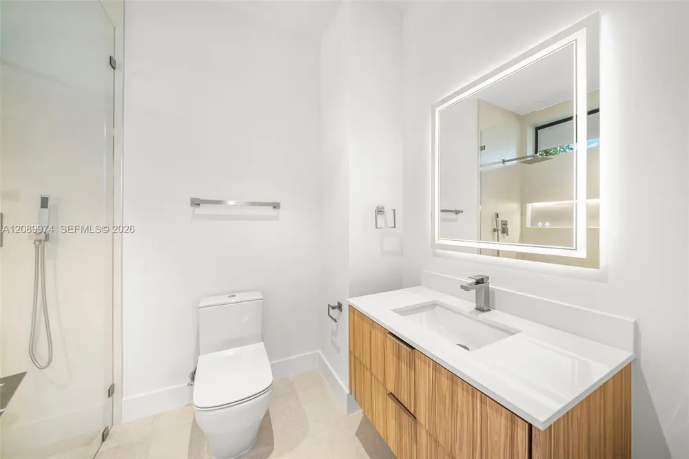5921 SW 84th St South Miami, FL 33143