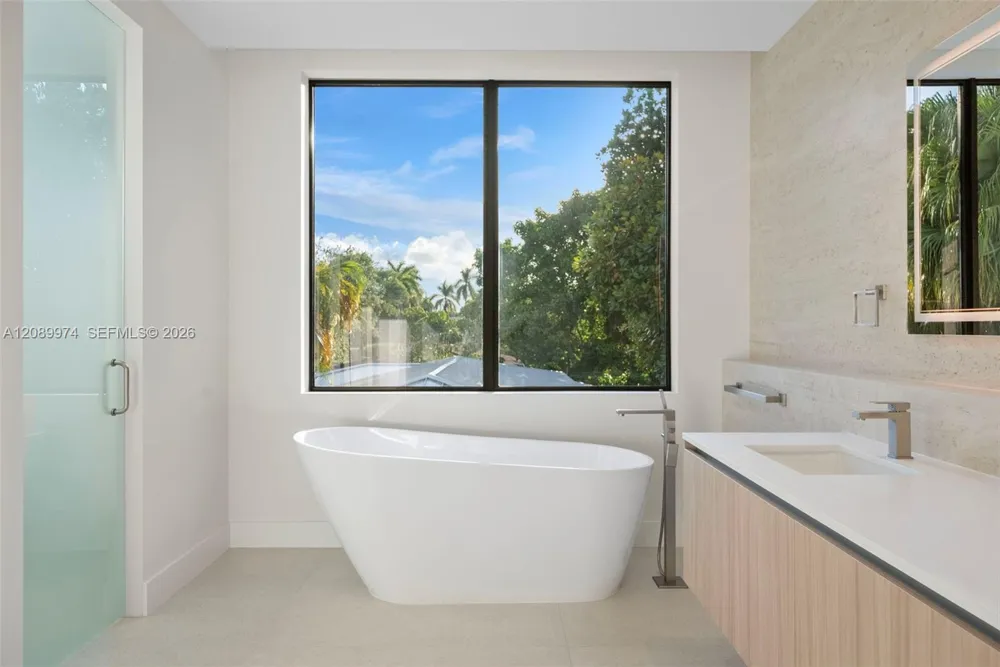 5921 SW 84th St South Miami, FL 33143