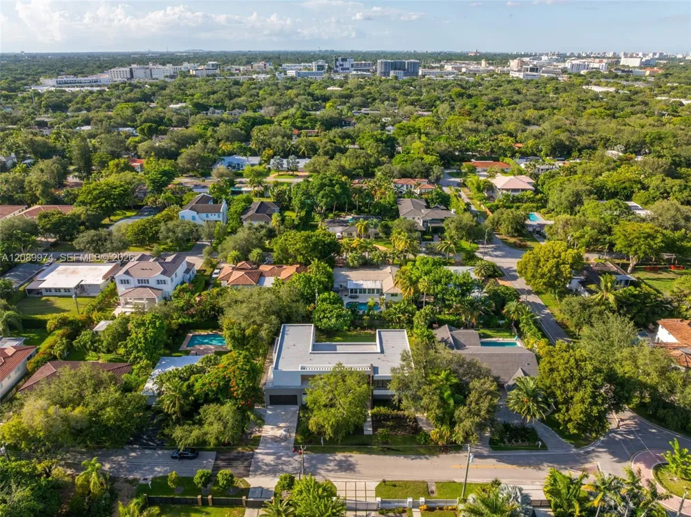 5921 SW 84th St South Miami, FL 33143