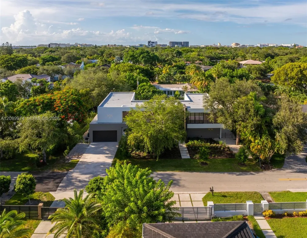 5921 SW 84th St South Miami, FL 33143