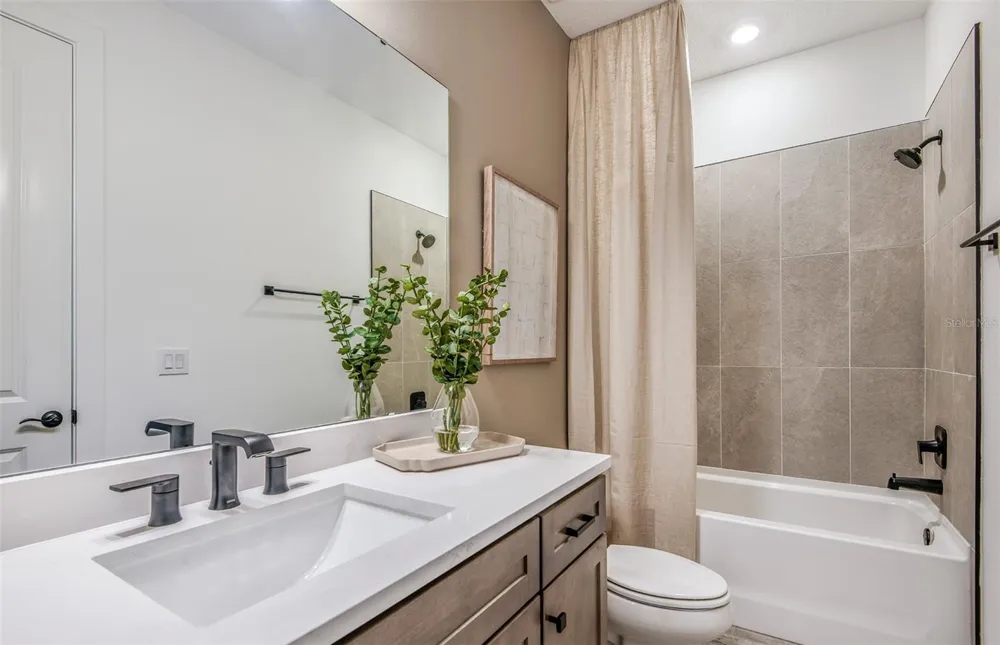 9813 AUTUMN RIDGE AVENUE Riverview, FL 33578