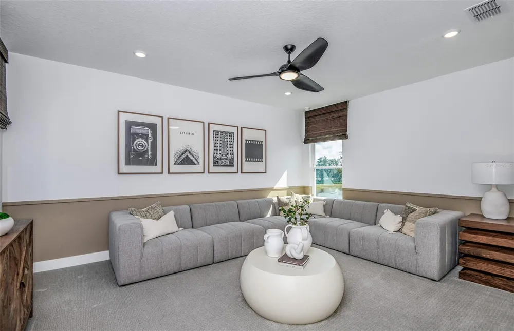 9813 AUTUMN RIDGE AVENUE Riverview, FL 33578