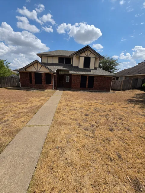 405 Raintree Circle