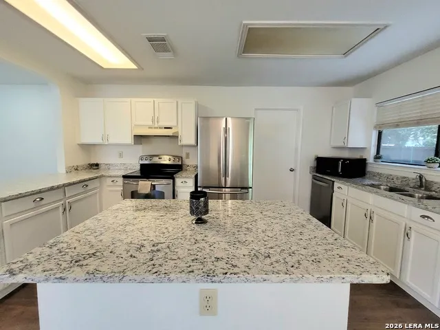 13838 WONDERING OAK San Antonio, TX 78247