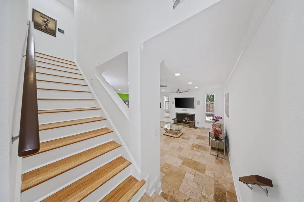 795 Andrews Avenue Delray Beach, FL 33483